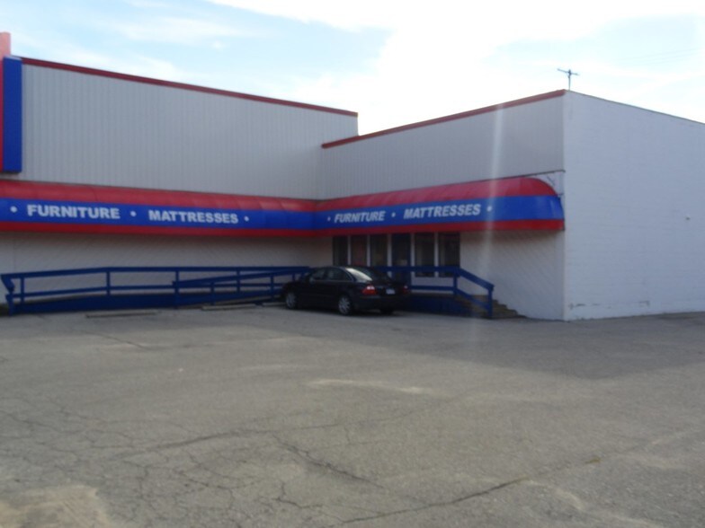 512 S Mission St, Mount Pleasant, MI for lease - Building Photo - Image 2 of 7