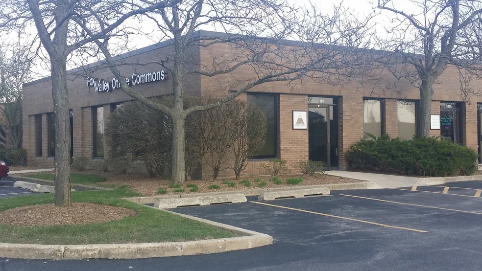 4260 Westbrook Dr, Aurora, IL for lease - Building Photo - Image 3 of 35