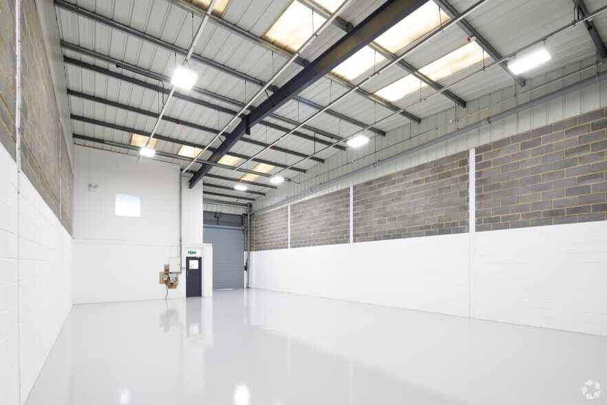 Neptune Clos, Rochester for lease - Building Photo - Image 2 of 26