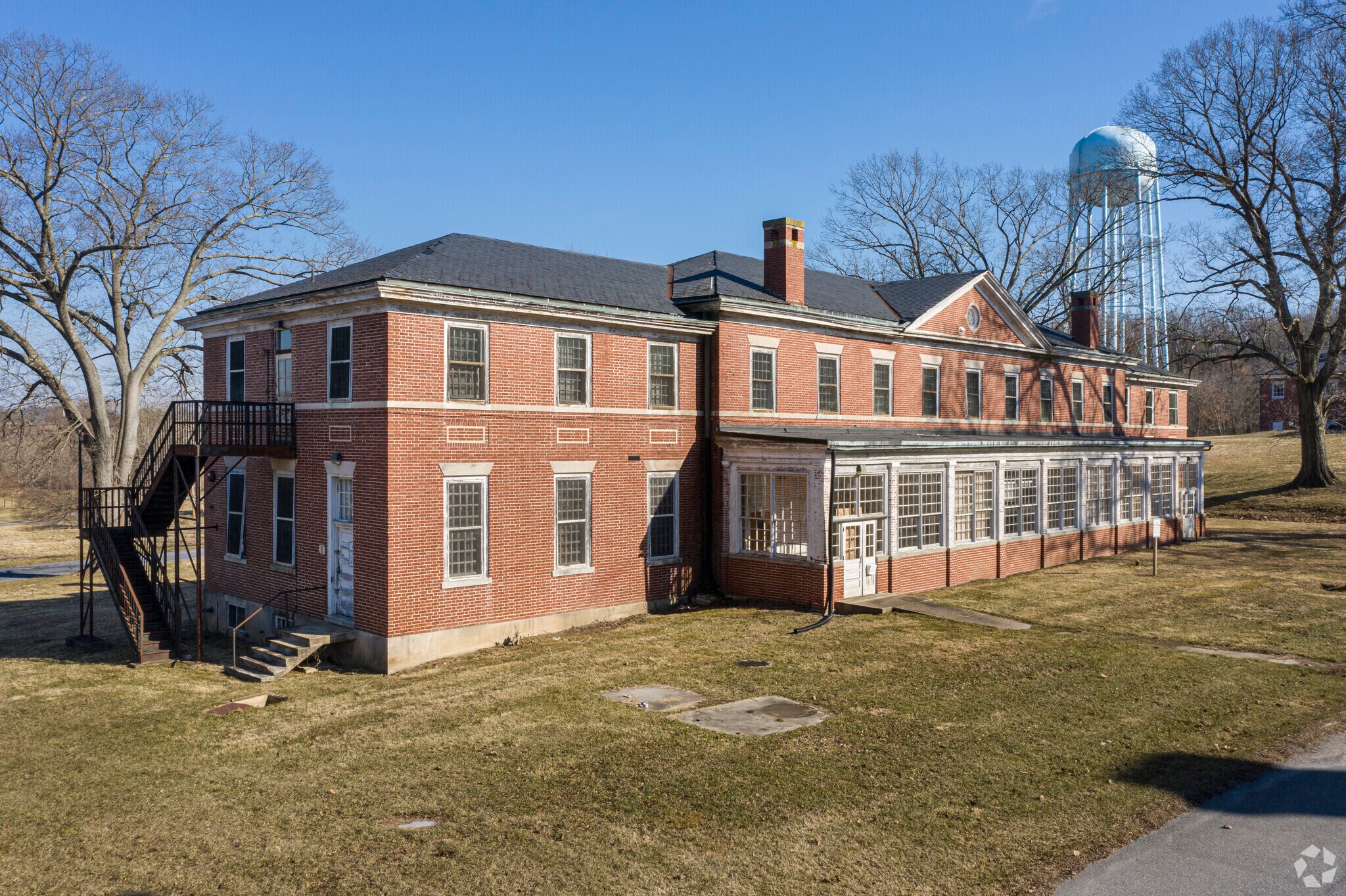 Warfield Ave, Sykesville, MD for sale Primary Photo- Image 1 of 6