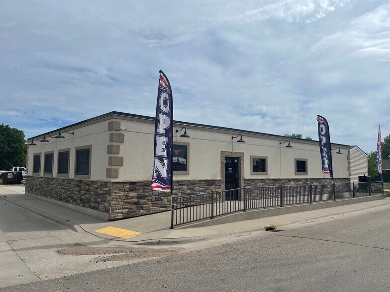 201 E Main St, Hinton, IA for sale - Building Photo - Image 1 of 1