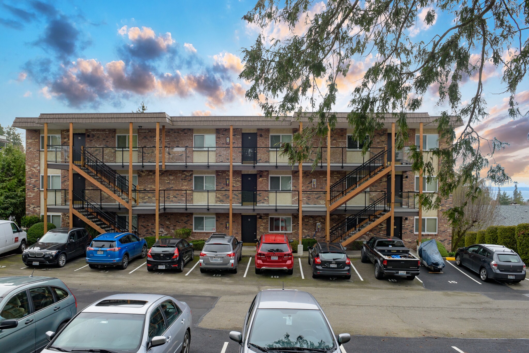 11161120 5th Ave S, Edmonds, WA 98020 Edmonds West Apartment/Office