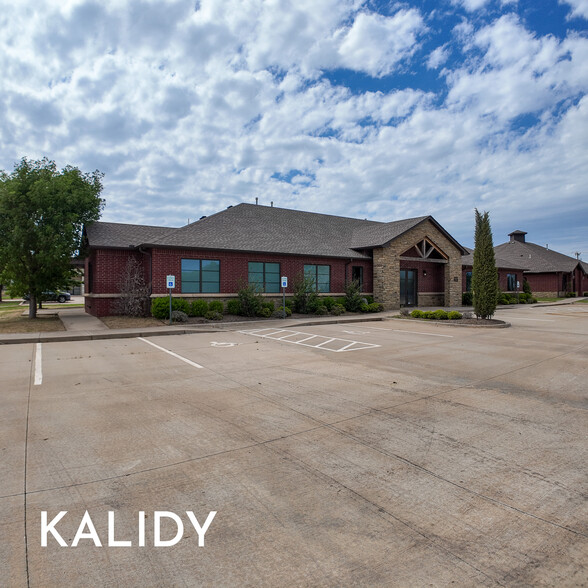 2218 NW 164th St, Edmond, OK for lease - Building Photo - Image 3 of 97