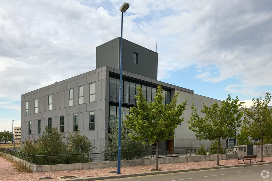 Office in Leganés, Madrid for lease - Primary Photo - Image 1 of 14