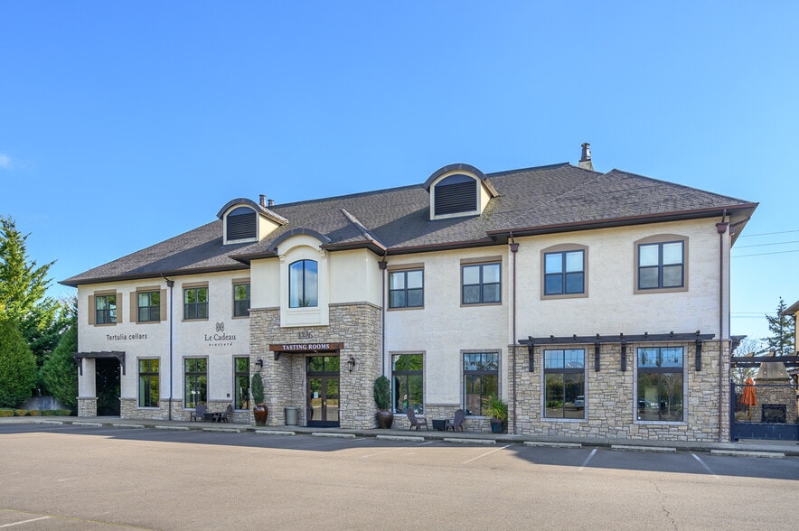 1410 N Highway 99W, Dundee, OR for sale - Building Photo - Image 1 of 1