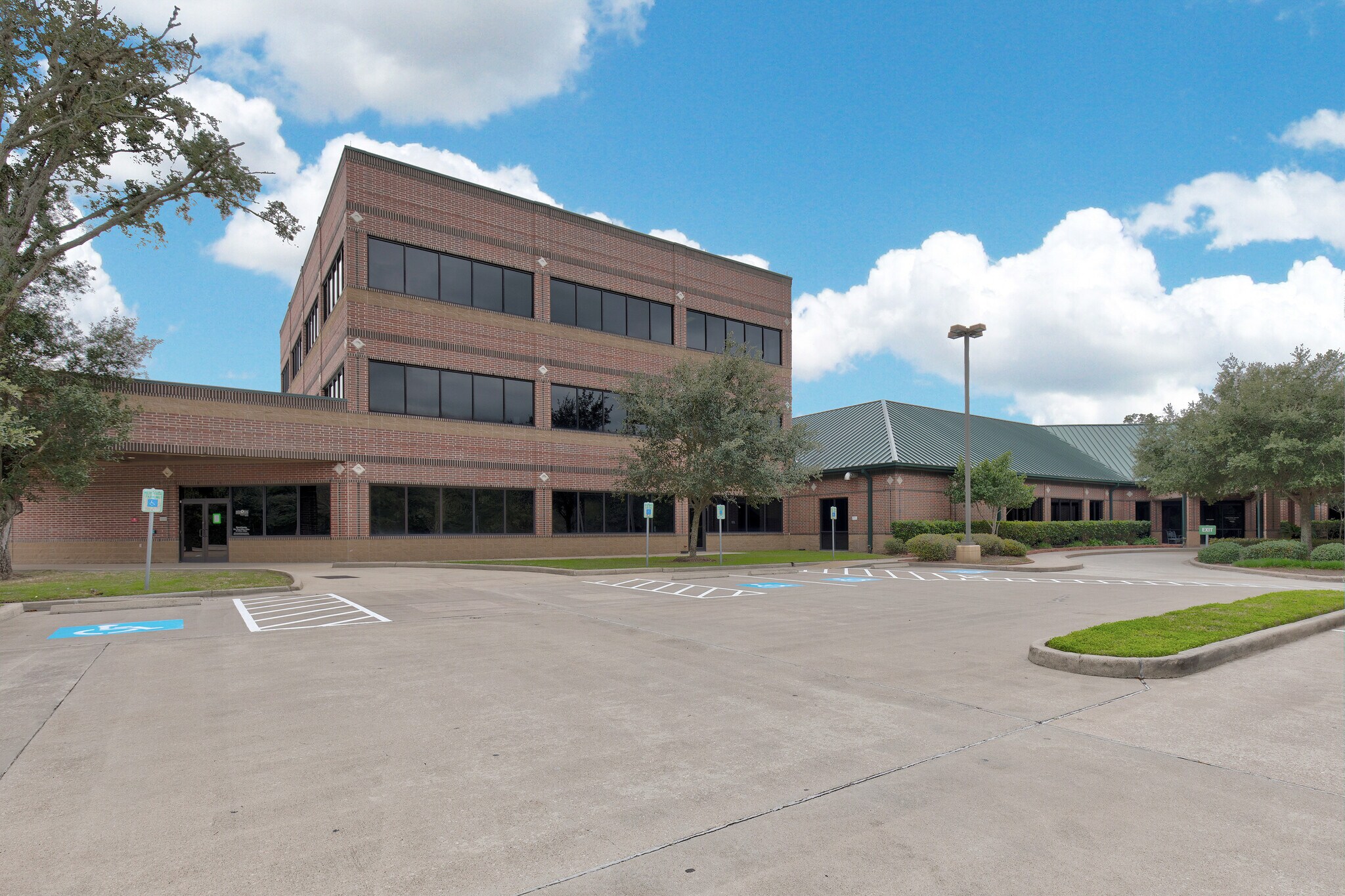 1517 Thompson Rd, Richmond, TX for sale Building Photo- Image 1 of 1