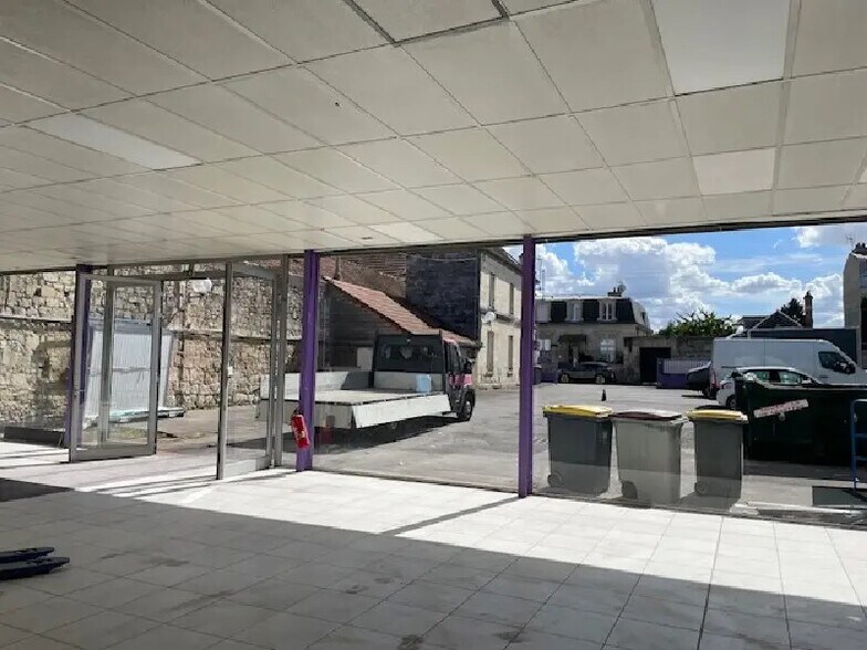 Retail in Soissons for sale - Building Photo - Image 1 of 5