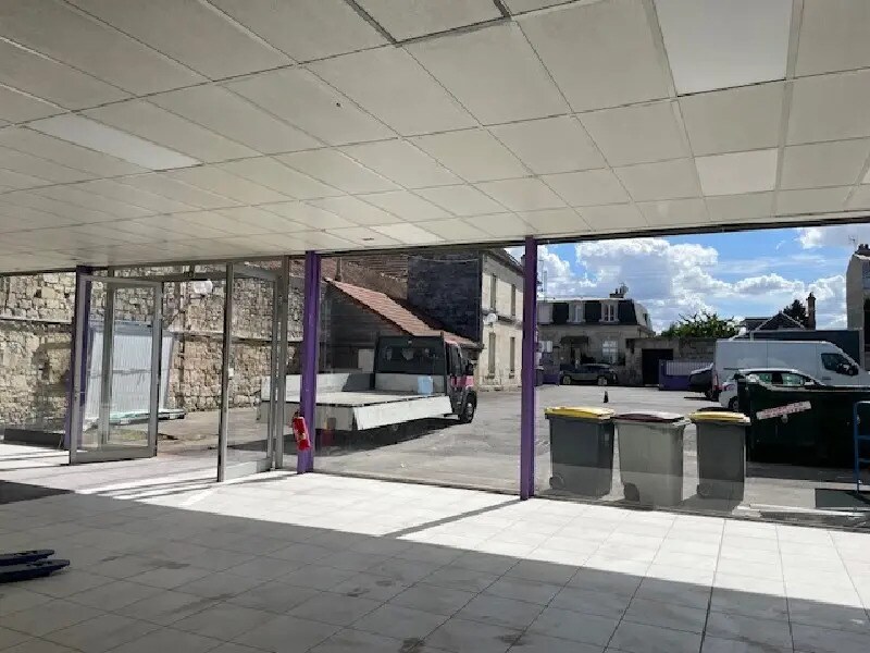 Retail in Soissons for sale Building Photo- Image 1 of 6