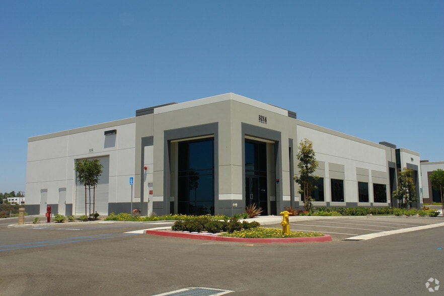 3214 Grey Hawk Ct, Carlsbad, CA for sale - Building Photo - Image 3 of 4