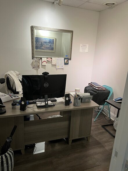 3652 Chamblee Dunwoody Rd, Chamblee, GA for lease - Building Photo - Image 2 of 27