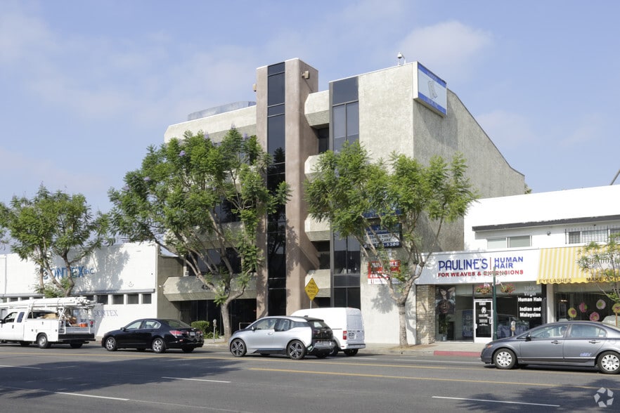 4515 Van Nuys Blvd, Sherman Oaks, CA for lease - Building Photo - Image 2 of 5