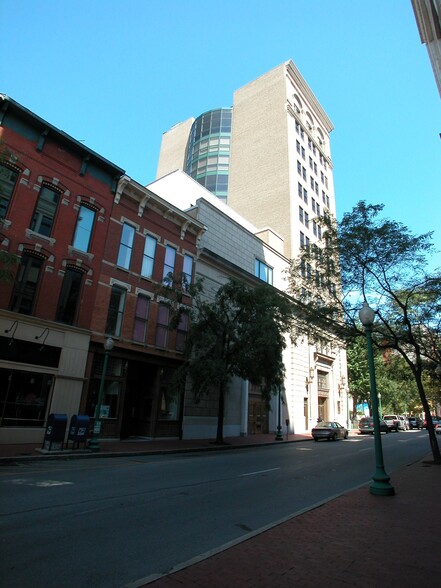 109 Capitol St, Charleston, WV for lease - Building Photo - Image 3 of 3