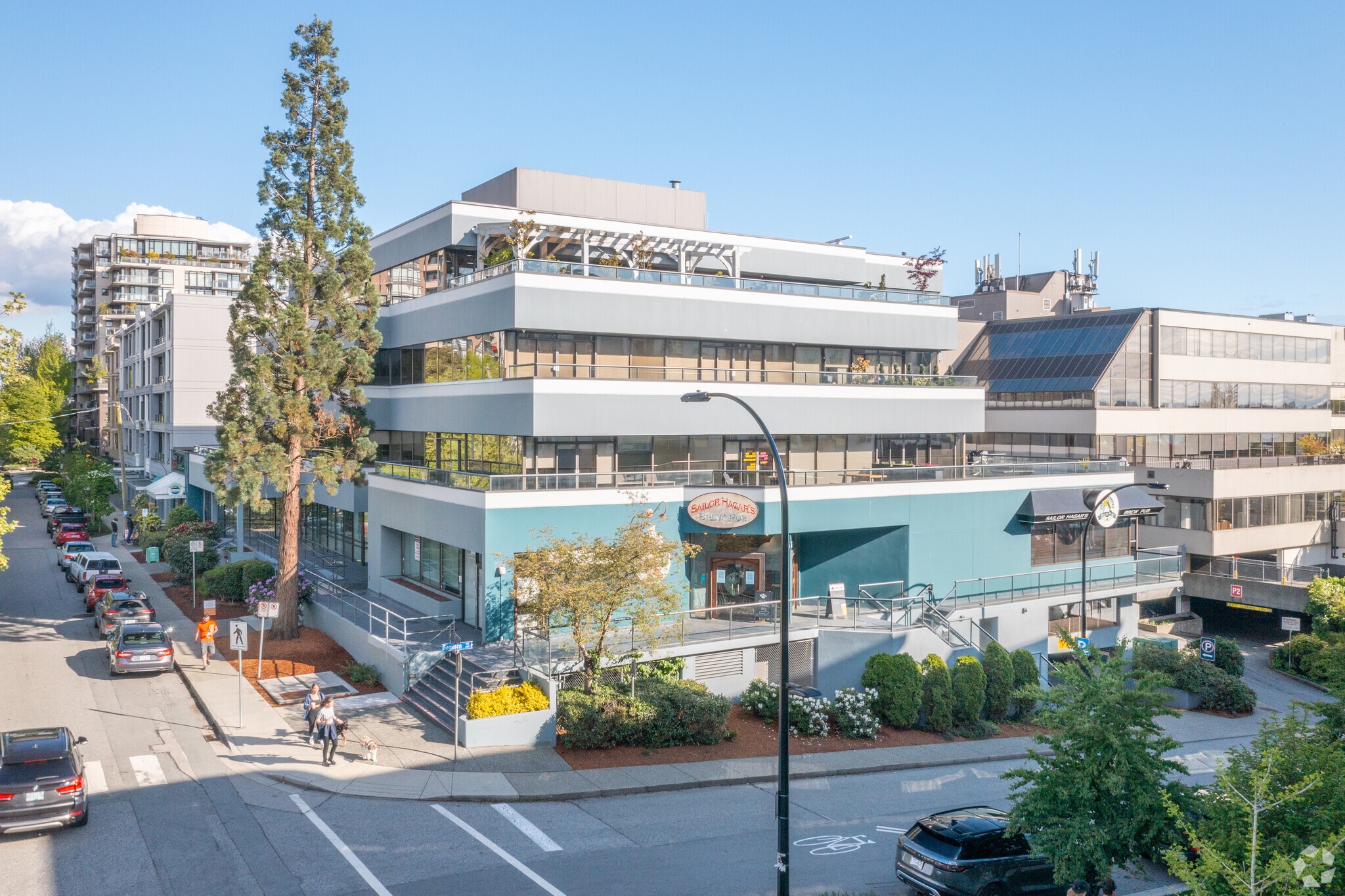 233 W 1st St, North Vancouver, BC for sale Primary Photo- Image 1 of 21