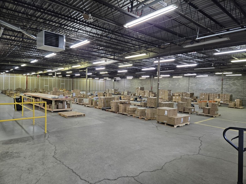 91-101 Benbro Dr, Cheektowaga, NY 14225 - 29610 sf warehouse space ...