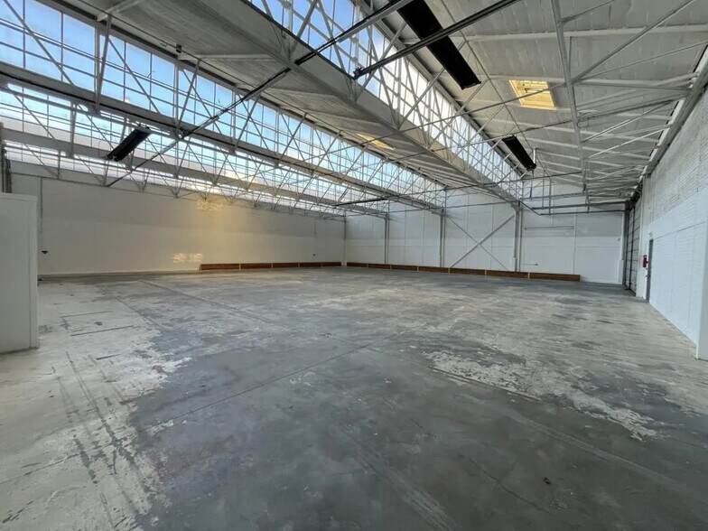 Industrial in Massy for lease - Interior Photo - Image 3 of 8
