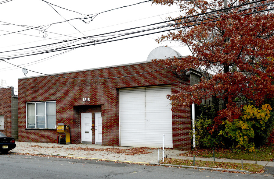 1818 E Elizabeth Ave, Linden, NJ for sale - Building Photo - Image 1 of 1