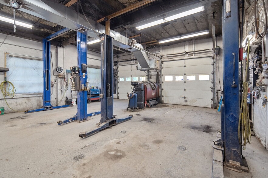 1907 Van Vranken Ave, Schenectady, NY for sale - Building Photo - Image 3 of 31