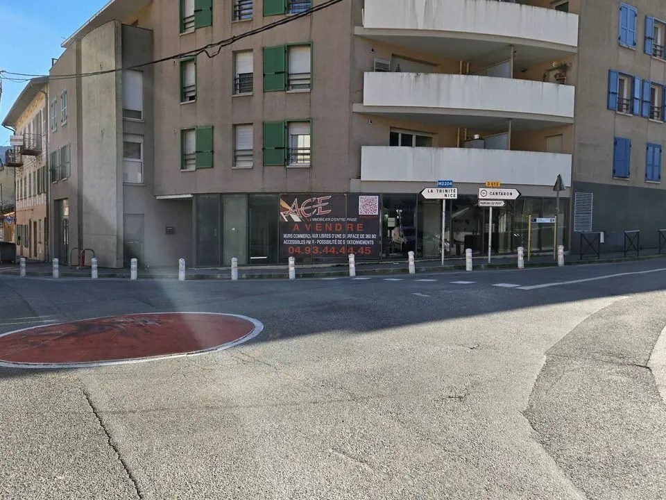 Retail in Drap for lease Building Photo- Image 1 of 8