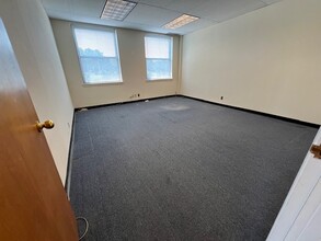 465 Tuckahoe Rd, Yonkers, NY for lease Interior Photo- Image 2 of 4