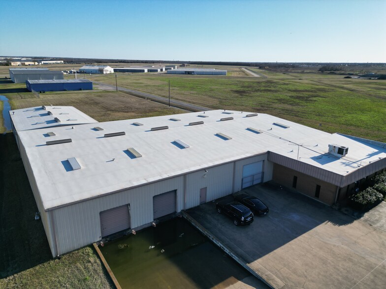 109 Silent Wings Blvd, Terrell, TX for lease - Building Photo - Image 3 of 4