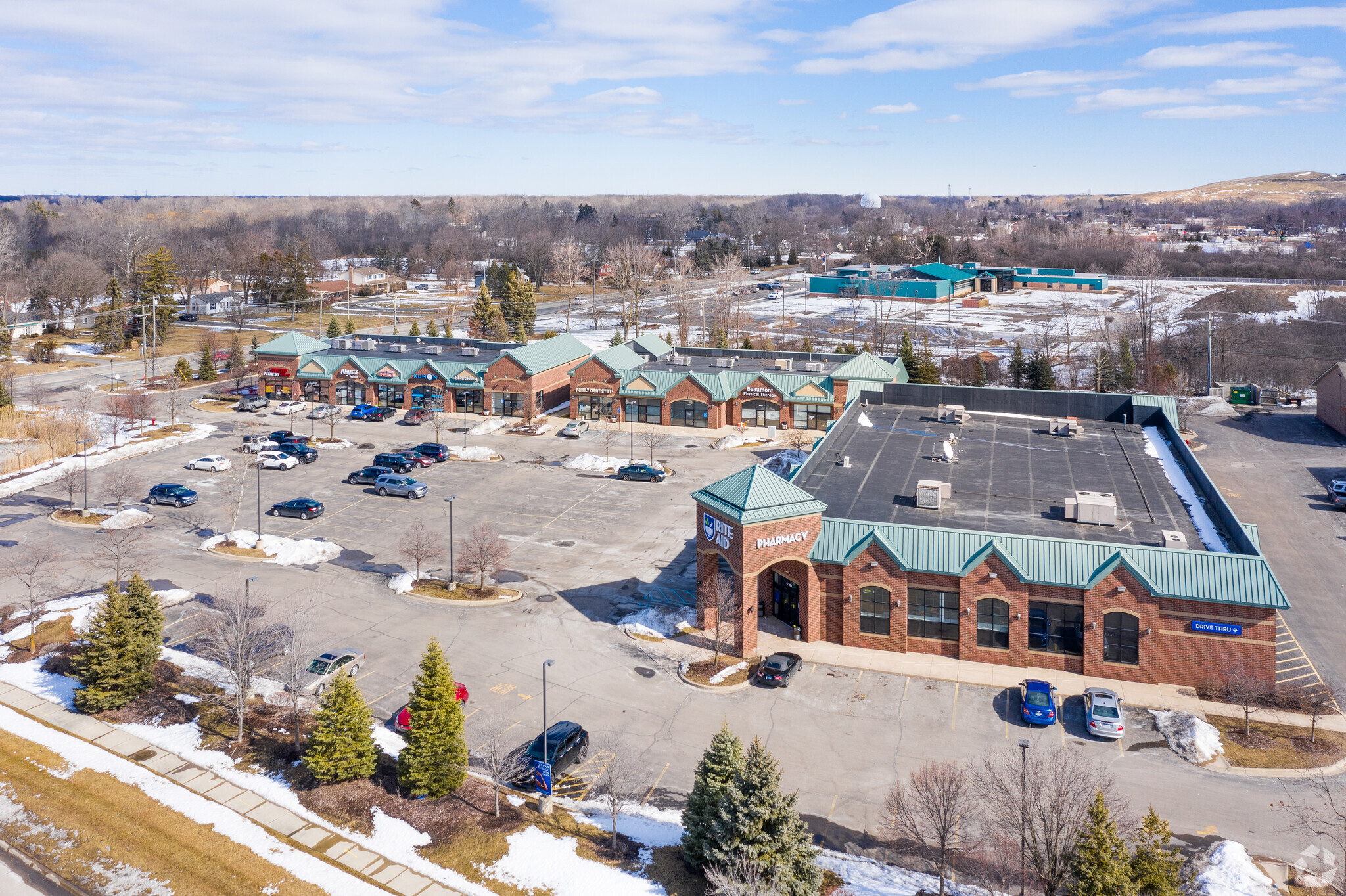 40814131 S Canton Center Rd, Canton, MI 48188 Canton Gateway Plaza