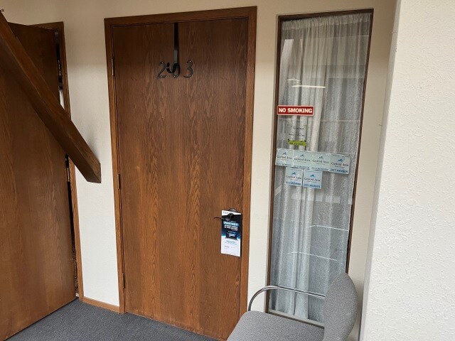 400 W Main St, Gaylord, MI for lease Interior Photo- Image 1 of 7