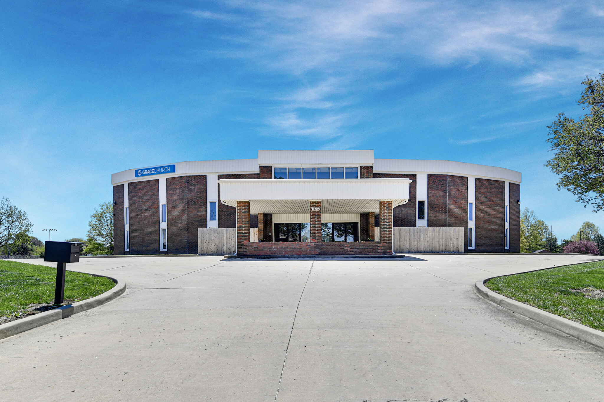 13715 W 151st St, Olathe, KS for sale Building Photo- Image 1 of 22