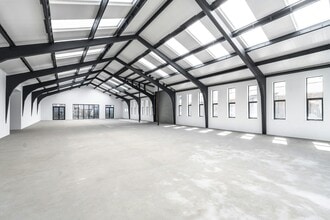 5 Elstree Way, Borehamwood for lease Interior Photo- Image 2 of 3