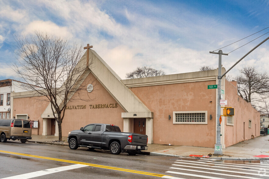 13819 101st Ave, Jamaica, NY for sale - Primary Photo - Image 1 of 5