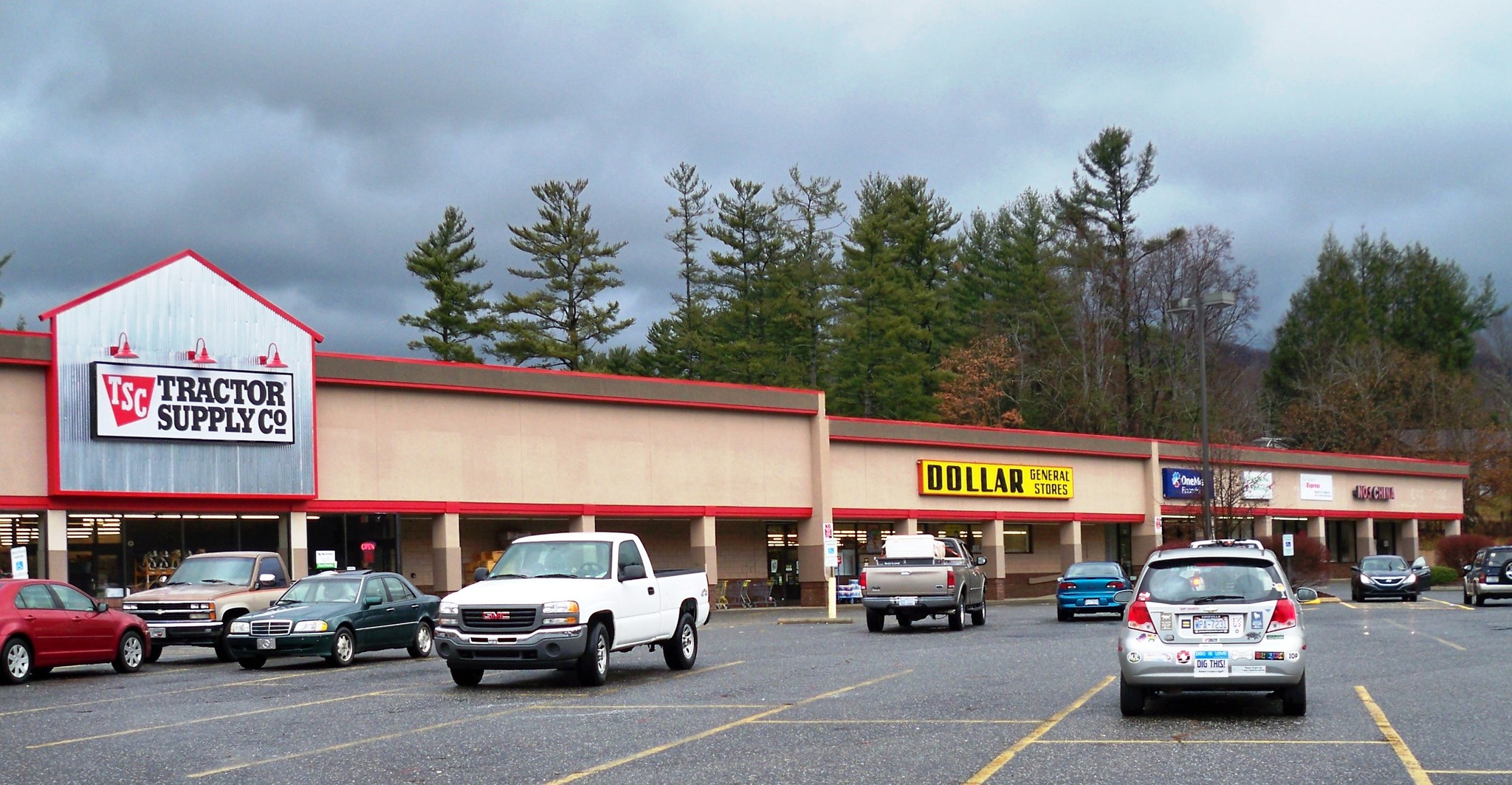 125-145 Old US Highway 70 E, Black Mountain, NC for sale Building Photo- Image 1 of 1