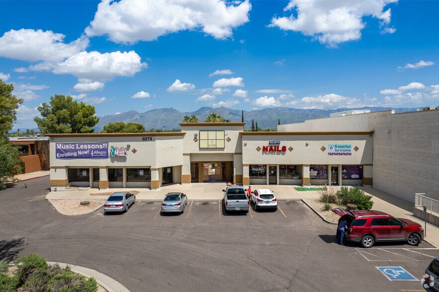 6979 E Broadway Blvd, Tucson, AZ for lease - Building Photo - Image 1 of 6