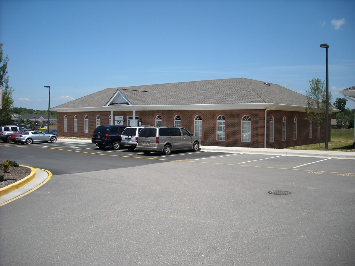 14349 Justice Rd, Midlothian, VA 23113