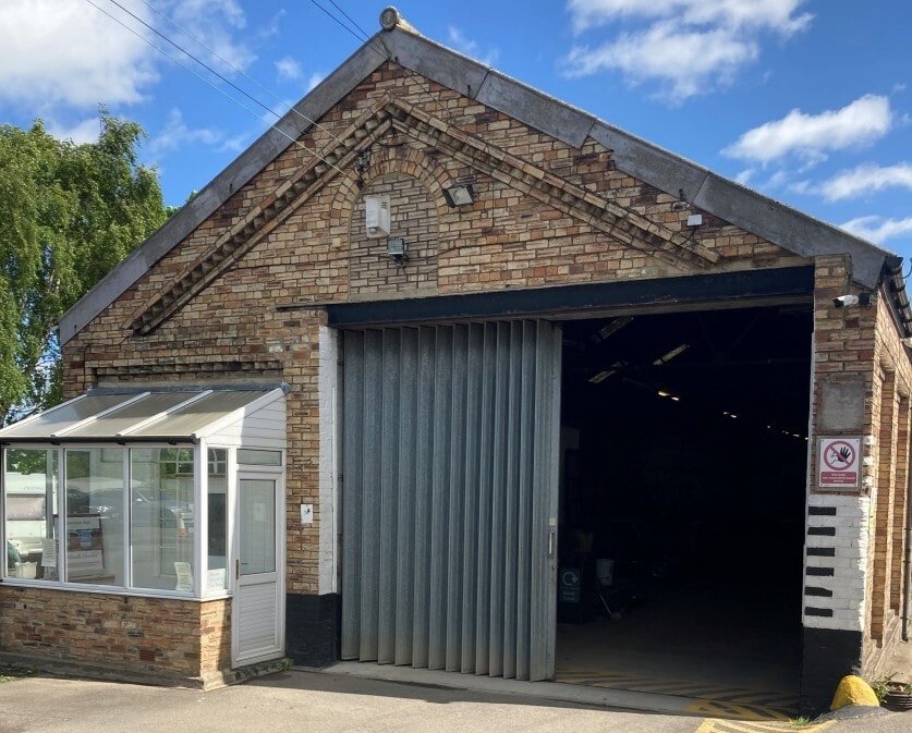 Swalwell Bank, Newcastle Upon Tyne for sale Primary Photo- Image 1 of 1