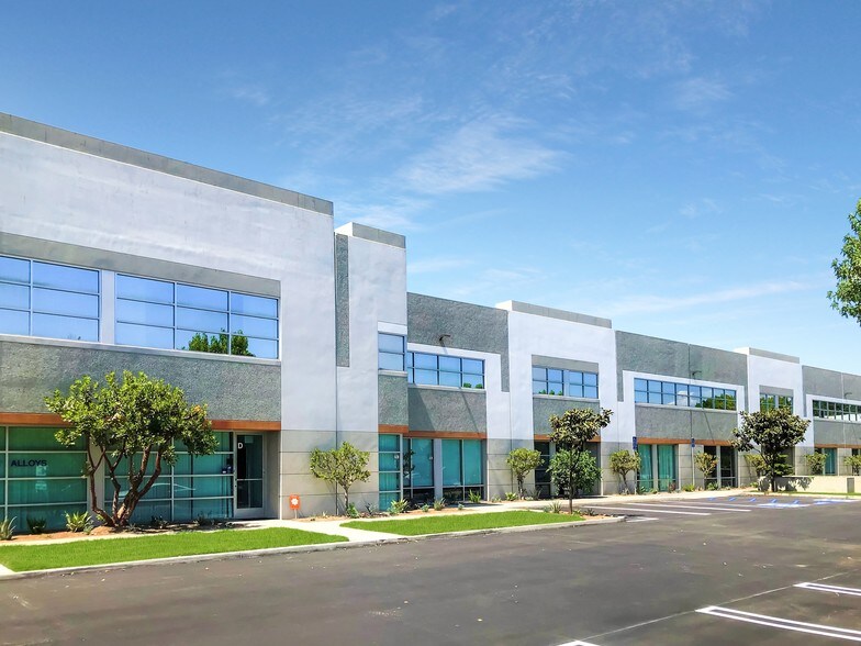 201 Bernoulli Cir, Oxnard, CA for sale - Building Photo - Image 1 of 1