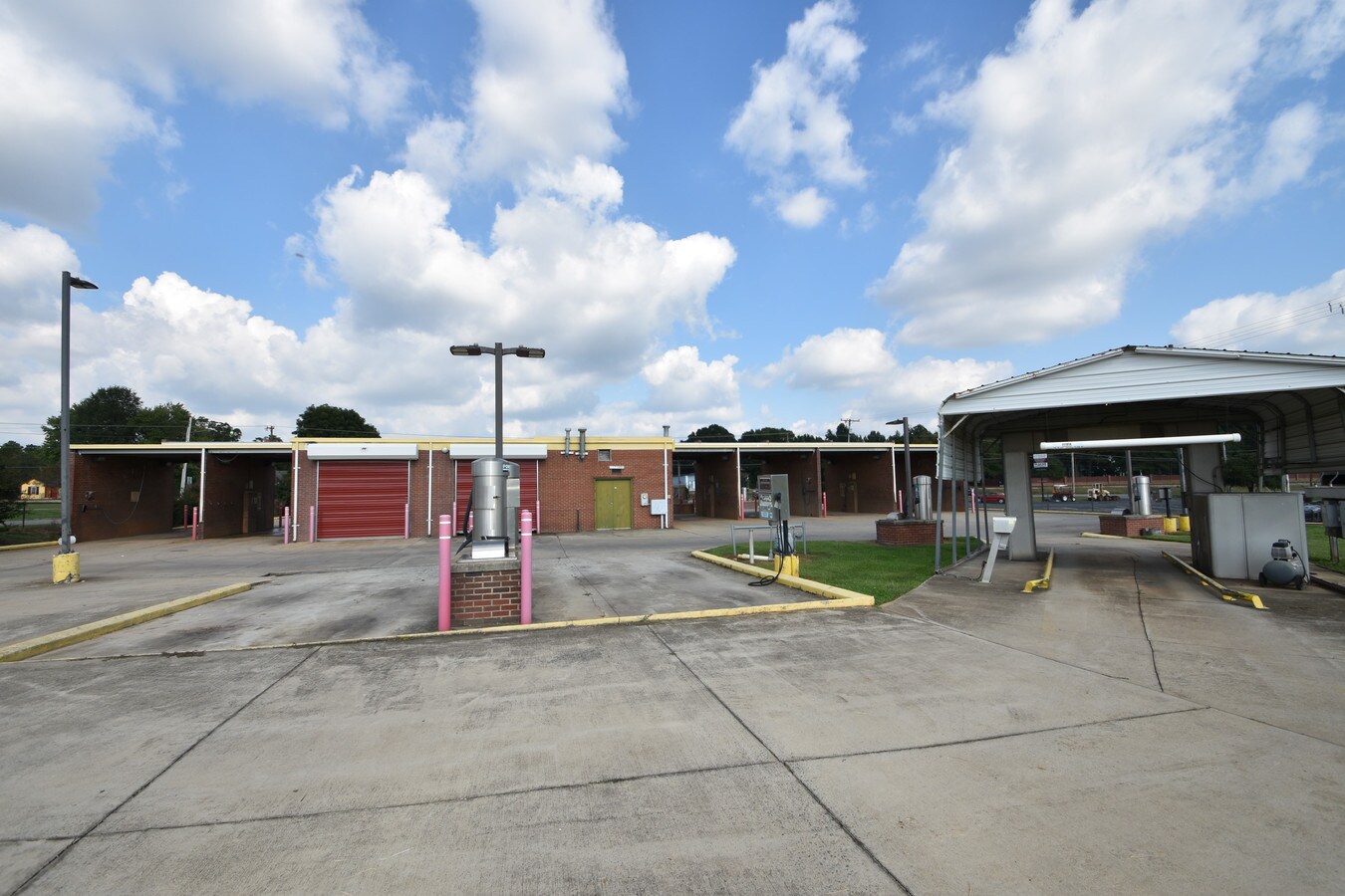 780 N Broad St, Mooresville, NC 28115