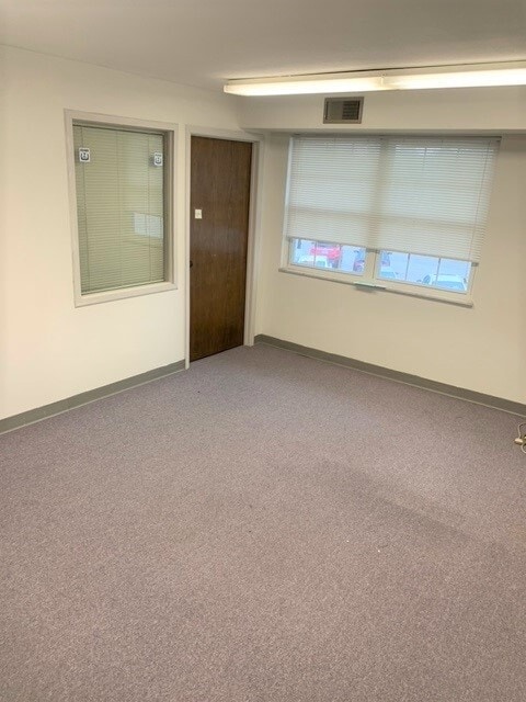 3145-3159 Fee Fee Rd, Bridgeton, MO for lease Interior Photo- Image 1 of 2