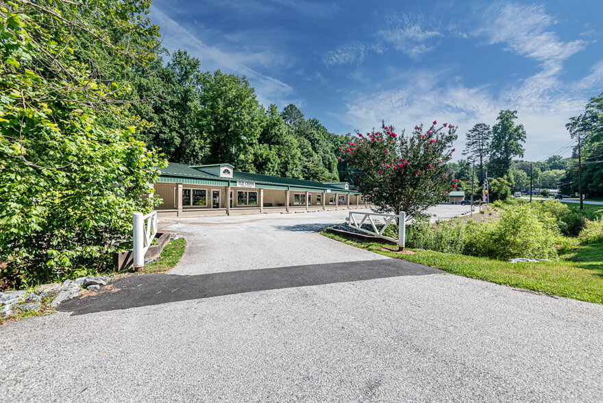 2060 Lynn Rd, Columbus, NC for lease - Building Photo - Image 3 of 6