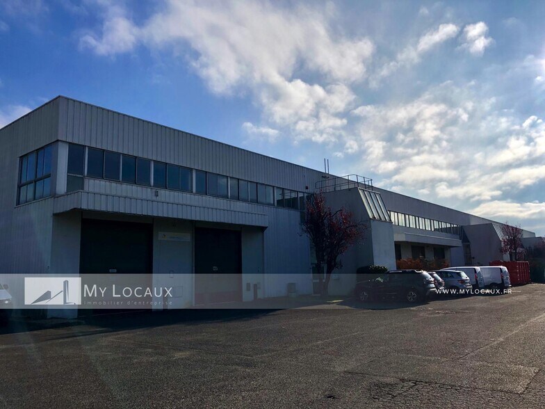 Industrial in Argenteuil for lease - Building Photo - Image 1 of 7