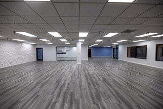 30077 Agoura Ct, Agoura Hills, CA for lease Interior Photo- Image 2 of 9