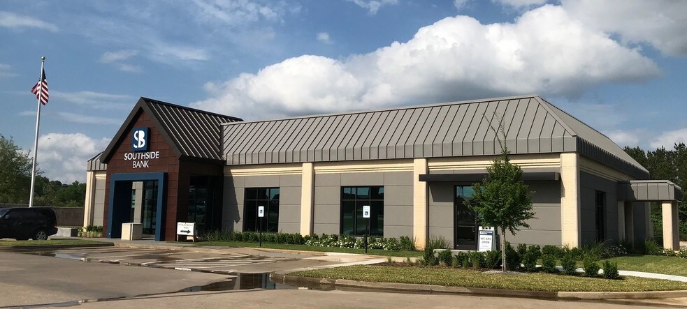 2510 S Main St, Lindale, TX for sale - Building Photo - Image 1 of 1