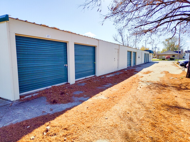 2 Self Storage Properties - 89 Units portfolio of 2 properties for sale on LoopNet.com - Building Photo - Image 3 of 12