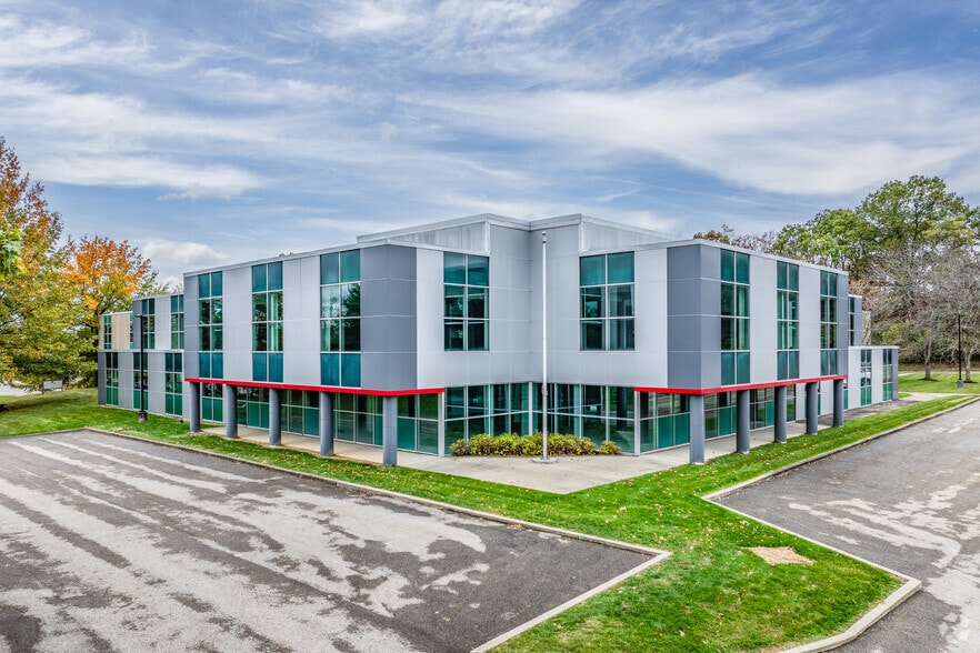 173 Industry Dr, Pittsburgh, PA for sale - Building Photo - Image 1 of 28