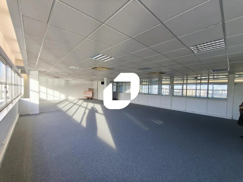 Office in Alfortville for lease - Interior Photo - Image 3 of 6