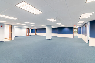 3701 Algonquin Rd, Rolling Meadows, IL for lease Interior Photo- Image 2 of 8