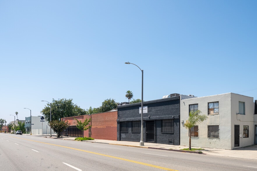 4117 W Jefferson Blvd, Los Angeles, CA for lease - Building Photo - Image 2 of 5