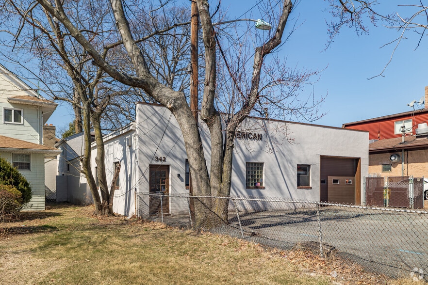 342 Lincoln Ave, Hawthorne, NJ for lease - Primary Photo - Image 2 of 6