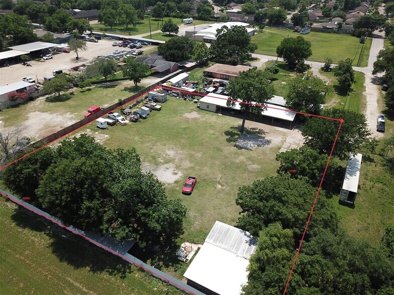 4615 brookston, Houston, TX 77045