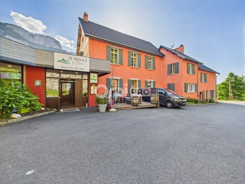 Retail in Échevis for sale - Building Photo - Image 1 of 12