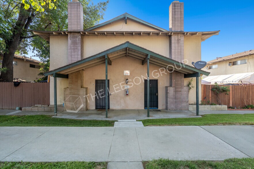 3029 Canyon Crest Dr, Riverside, CA 92507