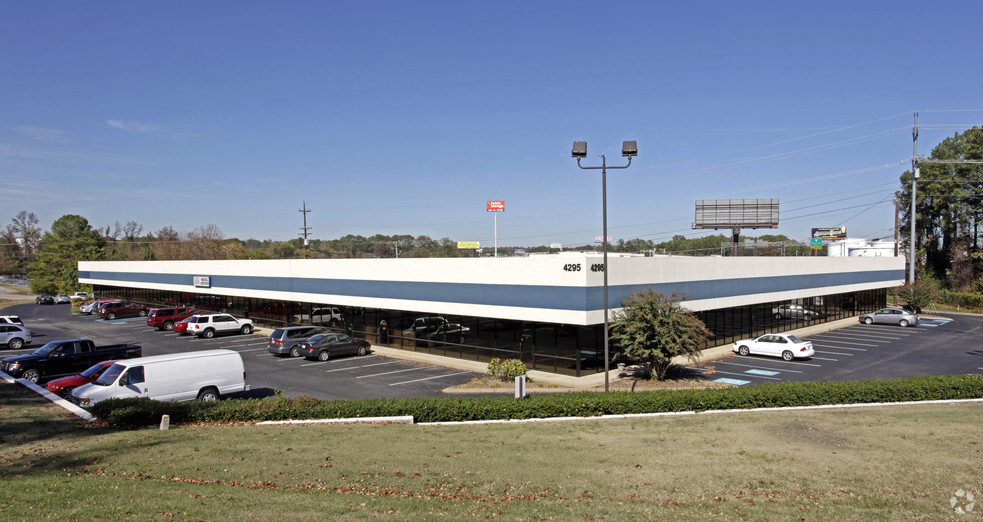 4295 Cromwell Rd, Chattanooga, TN for lease - Primary Photo - Image 1 of 2